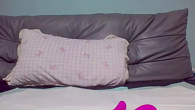 Snapshot of P-Pink chatting on 10, 1, 2026 P-Pink online show from 10, 1, 2026