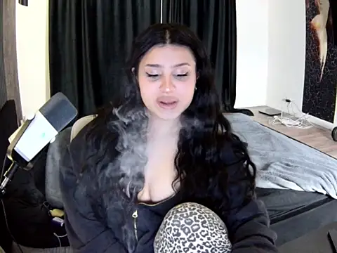 Snapshot of Nicole_Pars chatting on 23, 2, 2026 Nicole Pars online show from 23, 2, 2026