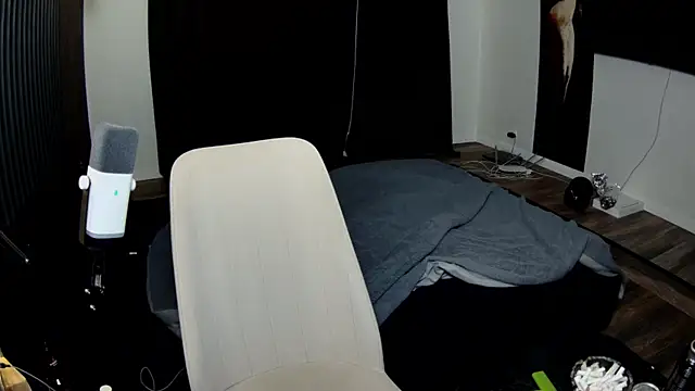 Snapshot of Nicole_Pars chatting on 3, 3, 2026 Nicole Pars online show from 3, 3, 2026