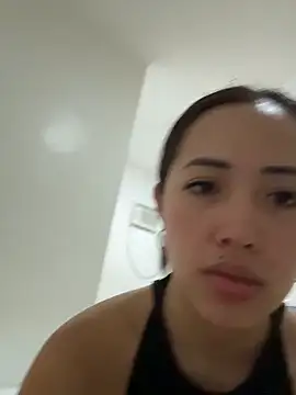 Snapshot of Serena_reinaa chatting on 23, 12, 2025 Serena reinaa online show from 23, 12, 2025