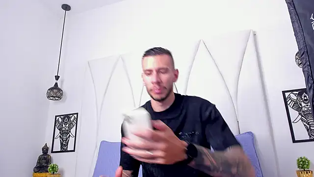 J king   online show from 26, 4, 2026