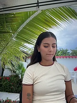 Snapshot of Valeria-escobar chatting on 15, 5, 2026 Valeria-escobar online show from 15, 5, 2026