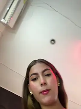 Snapshot of Valeria-escobar chatting on 26, 5, 2026 Valeria-escobar online show from 26, 5, 2026