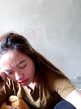 little-effy online show from 23, 4, 2026