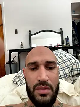 Snapshot of kingNQueen1211 chatting on 16, 1, 2026 kingNQueen1211 online show from 16, 1, 2026