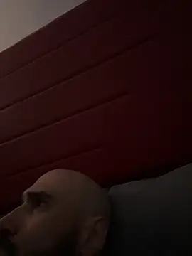 Snapshot of kingNQueen1211 chatting on 1, 3, 2026 kingNQueen1211 online show from 1, 3, 2026