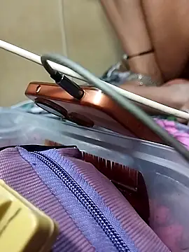 Sexy Riya123 online show from 28, 4, 2026