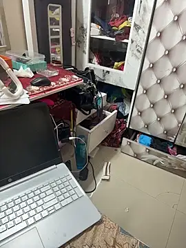 butterflyslay online show from 21, 4, 2026