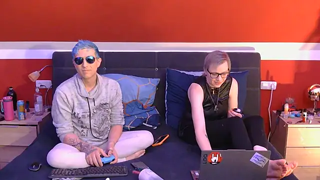 AskAveryAnything online show from 27, 7, 2026