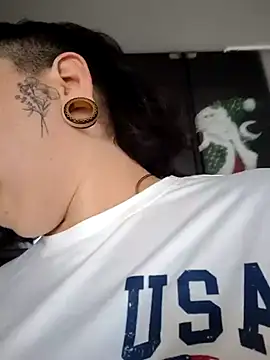 Snapshot of Divine_Pouvoir chatting on 27, 2, 2026 Divine Pouvoir online show from 27, 2, 2026