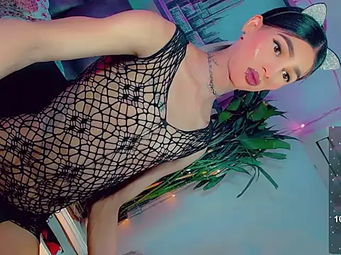 agathaferrer3 online show from 28, 3, 2026