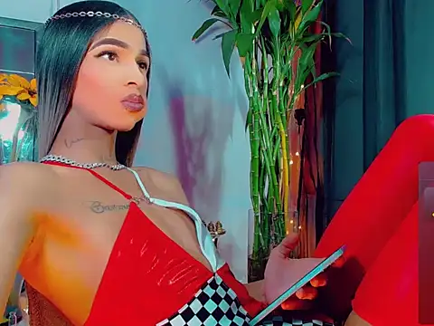 agathaferrer3 online show from 23, 4, 2026