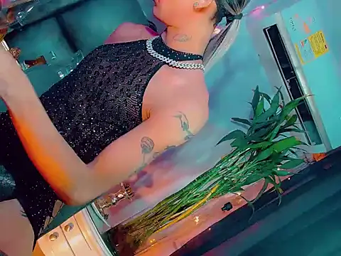 agathaferrer3 online show from 28, 4, 2026