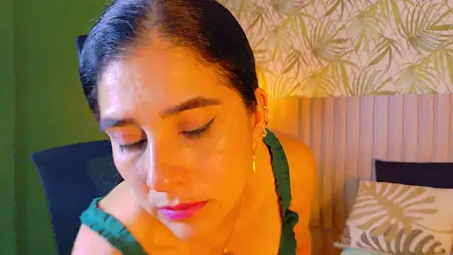 Snapshot of Sunny_River chatting on 11, 5, 2026 Sunny River online show from 11, 5, 2026
