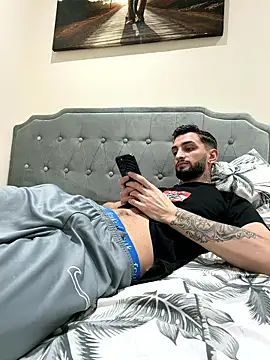 Juliann69Ramiro online show from 19, 1, 2026