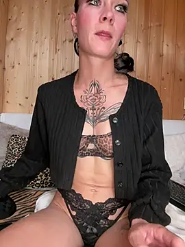 Snapshot of dein_traumchen chatting on 10, 6, 2026 dein traumchen online show from 10, 6, 2026