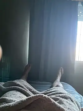 cazadornocturno1997 online show from 12, 2, 2026