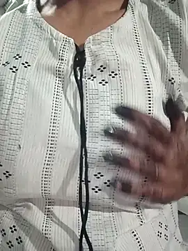 Snapshot of teena-11 chatting on 23, 2, 2026 teena-11 online show from 23, 2, 2026