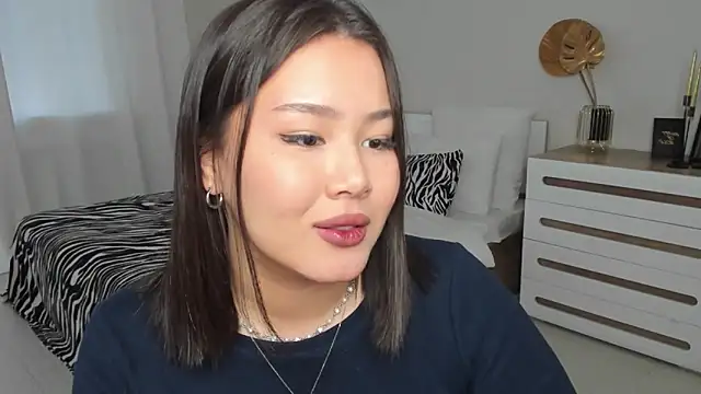 Brunette Charm online show from 31, 3, 2026