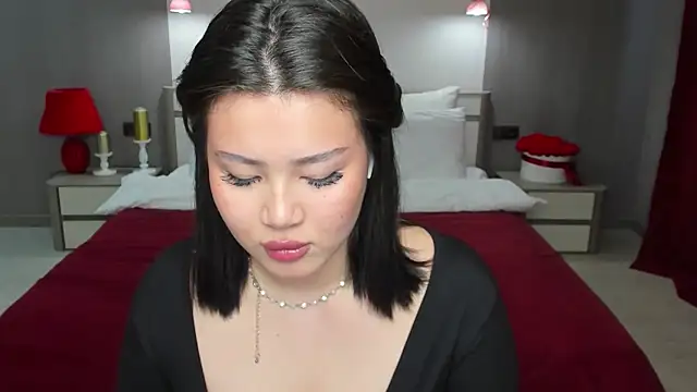 Brunette Charm online show from 27, 4, 2026