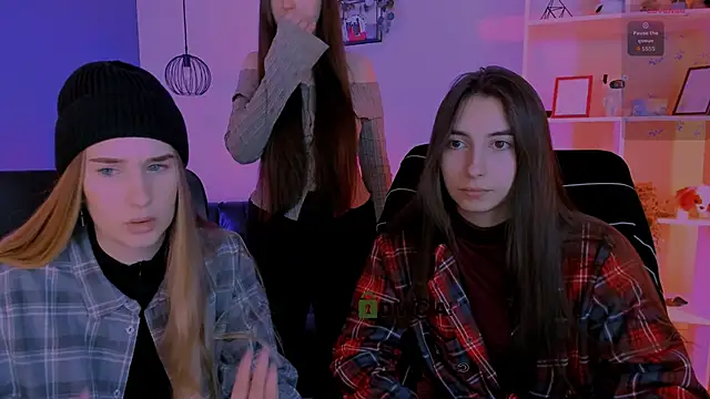 mila firee online show from 22, 4, 2026