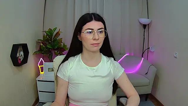 MilaSecret55 online show from 28, 4, 2026