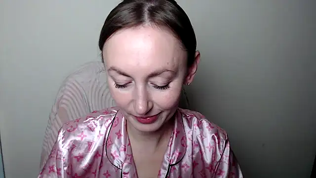 LiaSeass  online show from 5, 3, 2026