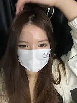 Momochen8839 online show from 3, 3, 2026