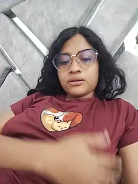 DAFNNEE HOT online show from 3, 6, 2026