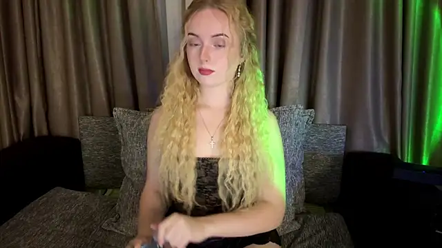 Dari Foxx online show from 11, 4, 2026