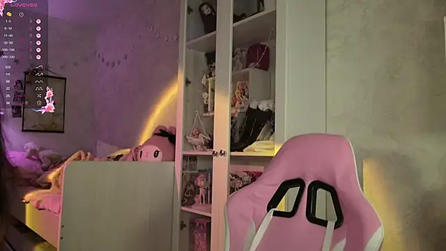 MiraJades online show from 27, 4, 2026