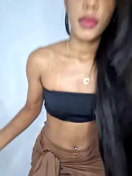 Snapshot of meenina_veneno chatting on 13, 2, 2026 meenina veneno online show from 13, 2, 2026