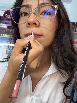 lunaluxury22 online show from 17, 2, 2026