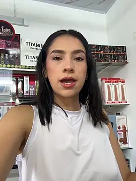 lunaluxury22 online show from 18, 3, 2026