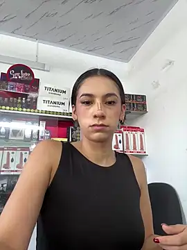 lunaluxury22 online show from 20, 4, 2026