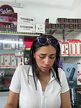 lunaluxury22 online show from 21, 4, 2026