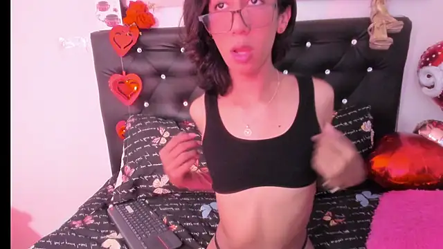 RossieCooper online show from 23, 2, 2026