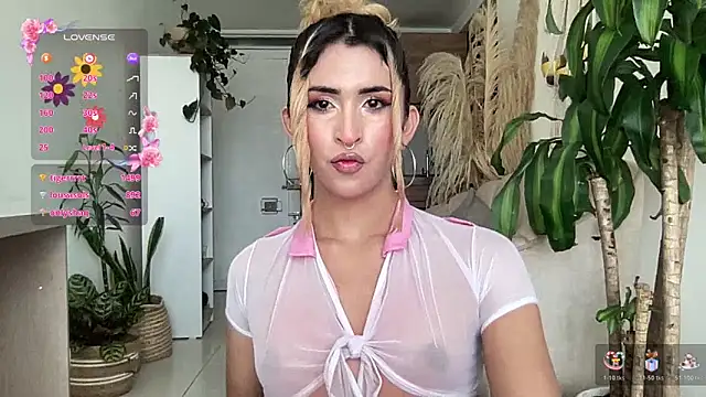 Snapshot of isa_fox_23 chatting on 17, 6, 2026 isa fox 23 online show from 17, 6, 2026