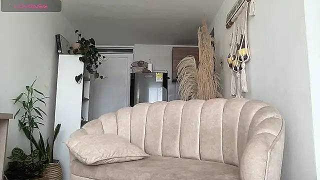 Snapshot of isa_fox_23 chatting on 21, 6, 2026 isa fox 23 online show from 21, 6, 2026