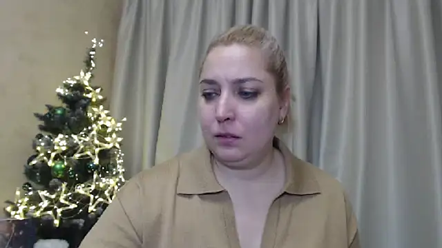 Snapshot of sweetpussy13 chatting on 22, 12, 2024 sweetpussy13 online show from 22, 12, 2024