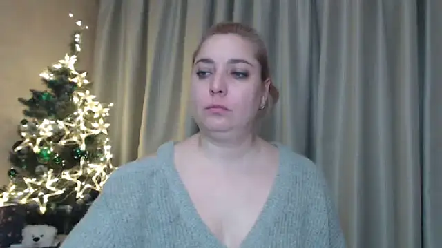 Snapshot of sweetpussy13 chatting on 28, 12, 2024 sweetpussy13 online show from 28, 12, 2024