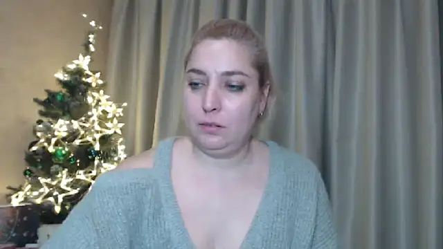 Snapshot of sweetpussy13 chatting on 28, 12, 2024 sweetpussy13 online show from 28, 12, 2024