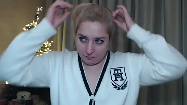 Snapshot of sweetpussy13 chatting on 29, 12, 2024 sweetpussy13 online show from 29, 12, 2024