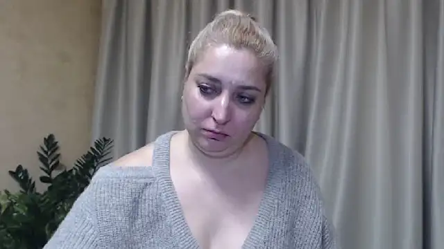 Snapshot of sweetpussy13 chatting on 14, 1, 2025 sweetpussy13 online show from 14, 1, 2025