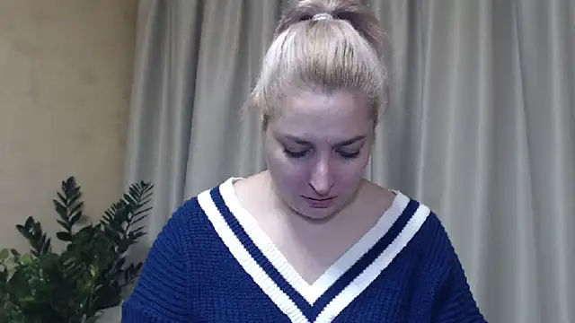 Snapshot of sweetpussy13 chatting on 19, 1, 2025 sweetpussy13 online show from 19, 1, 2025