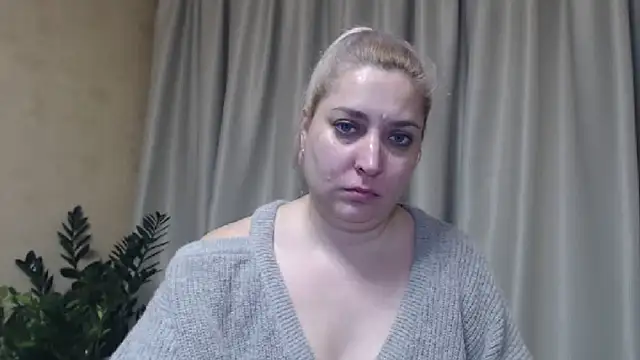 Snapshot of sweetpussy13 chatting on 21, 1, 2025 sweetpussy13 online show from 21, 1, 2025