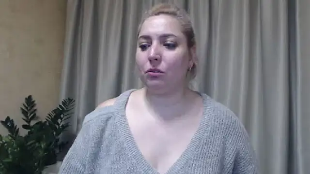 Snapshot of sweetpussy13 chatting on 28, 1, 2025 sweetpussy13 online show from 28, 1, 2025