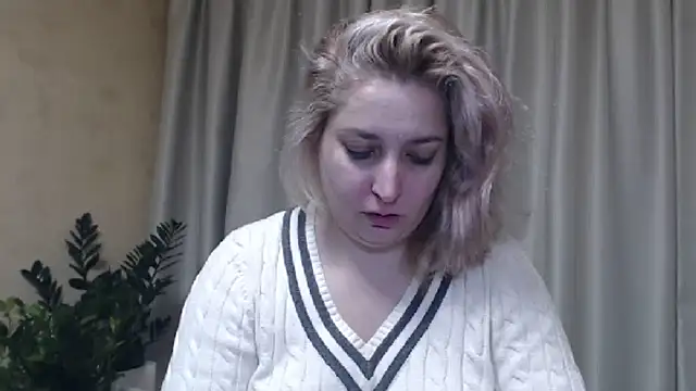 Snapshot of sweetpussy13 chatting on 30, 1, 2025 sweetpussy13 online show from 30, 1, 2025