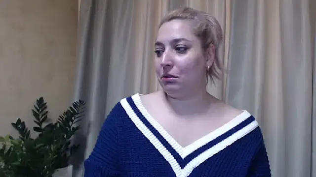 Snapshot of sweetpussy13 chatting on 2, 2, 2025 sweetpussy13 online show from 2, 2, 2025