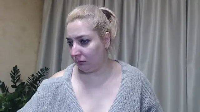 Snapshot of sweetpussy13 chatting on 15, 2, 2025 sweetpussy13 online show from 15, 2, 2025